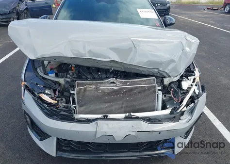 2025 Kia K5 Gt-Line z USA, uszkodzony, nr VIN KNAG64J75S5268173